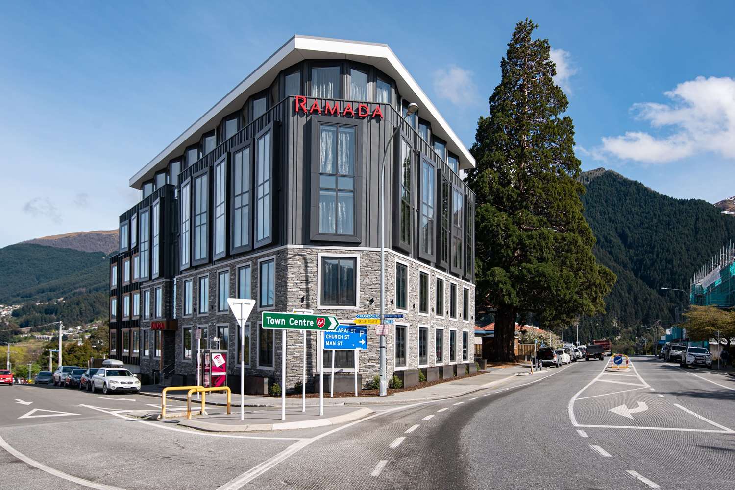 Фото Ramada Queenstown Central