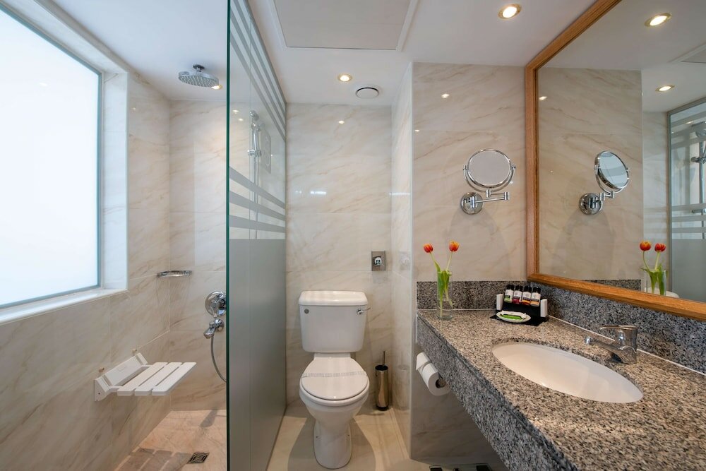 Фото Constantinou Bros Athena Beach Hotel
