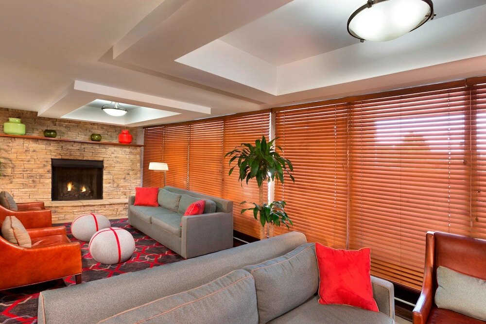 Фото Four Points by Sheraton Asheville Downtown