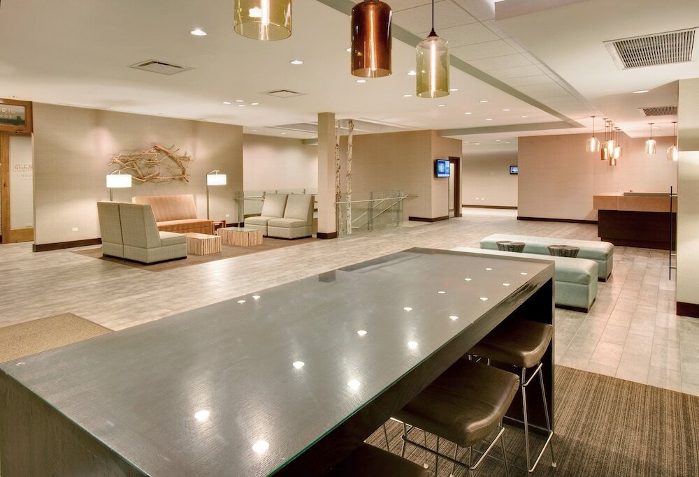 Фото Crowne Plaza Lombard Downers Grove, an Ihg Hotel