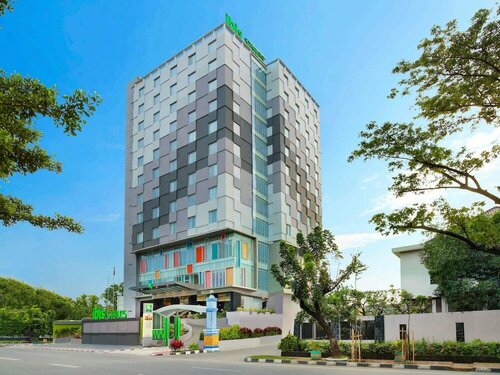 Внешний вид отеля Ibis Styles Makassar Sam Ratulangi в Макасаре, фото 1
