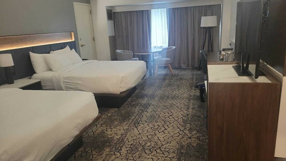 Фото The Plaza Hotel Columbus at Capitol Square