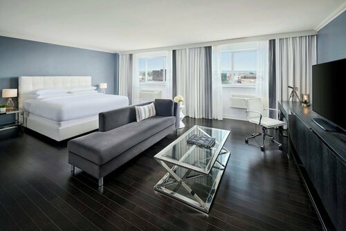 Внешний вид отеля Delta Hotels by Marriott Beausejour в Монктоне, фото 2