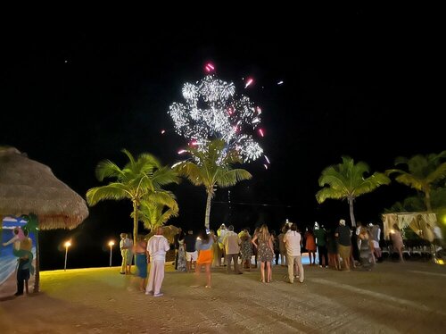 Внешний вид отеля Coconut Cove Resort and Marina в Исламораде, фото 4