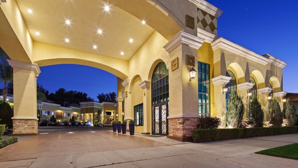 Фото Best Western Woodland Hills Inn