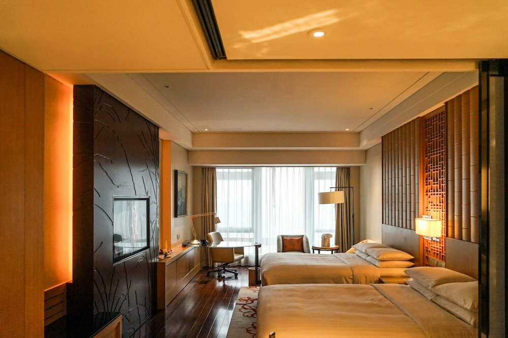 Фото Zhuhai Marriott Hotel