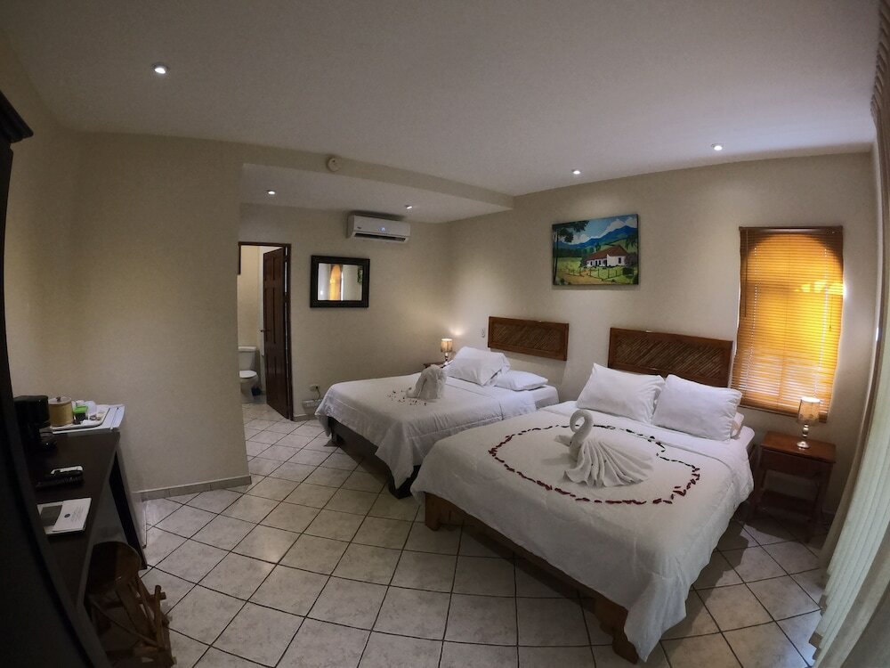 Фото Cocomar Beachfront Hotel and Island Resort