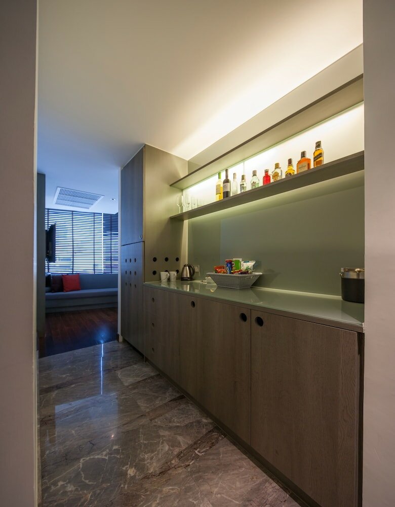 Фото Lit Bangkok Hotel