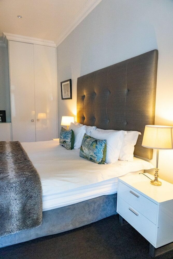 Фото The Three Boutique Hotel