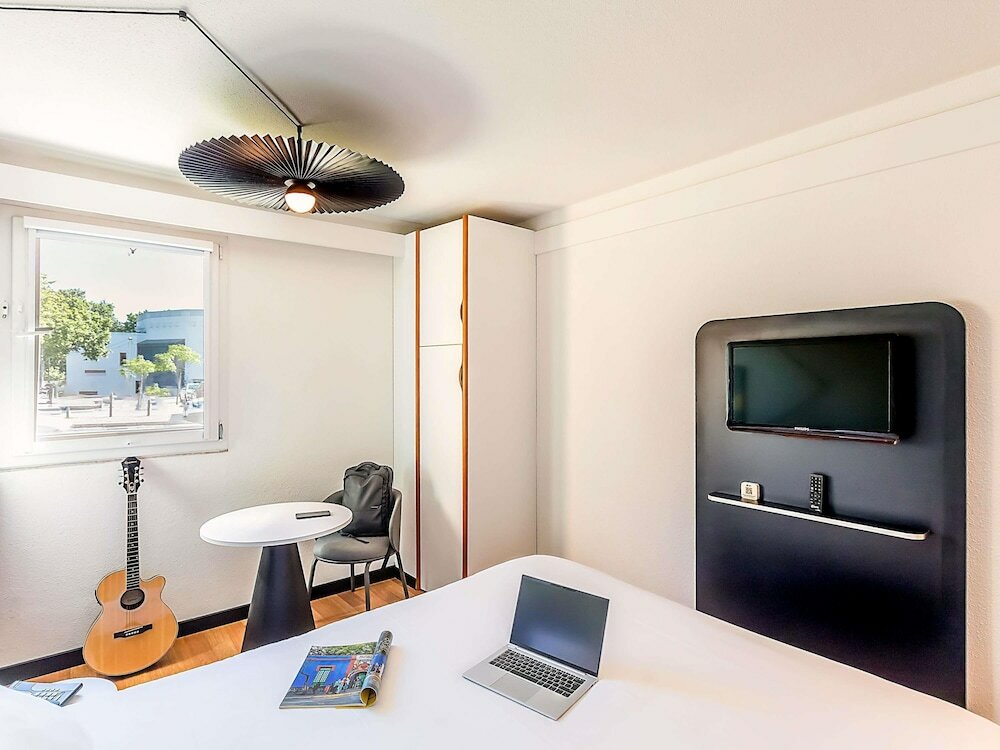 Фото Ibis Evora Hotel