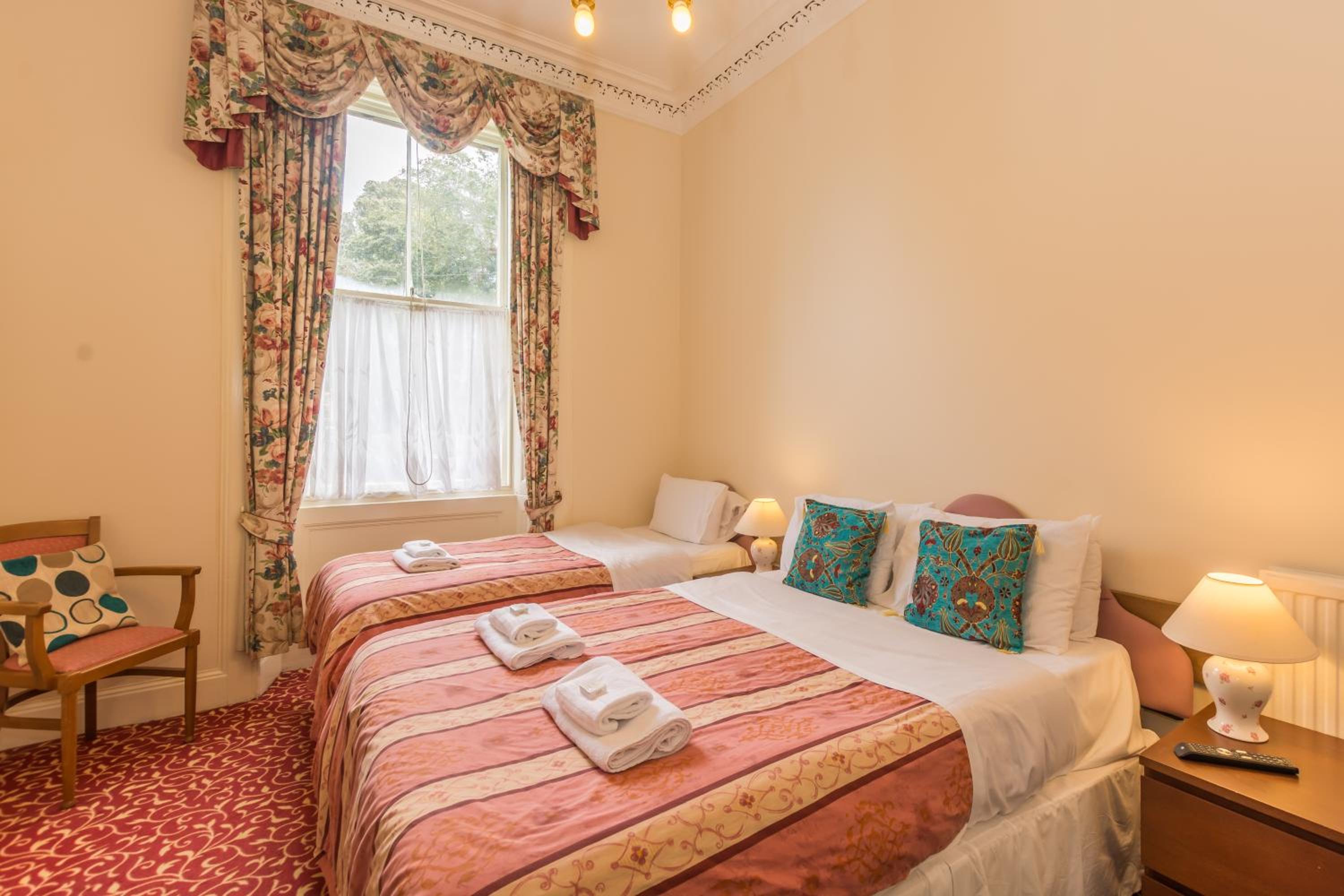 Фото Menzies Guest House