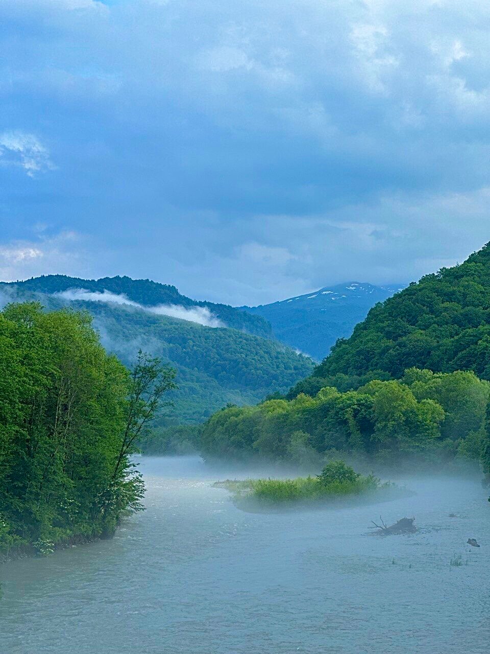 Фото Бурный