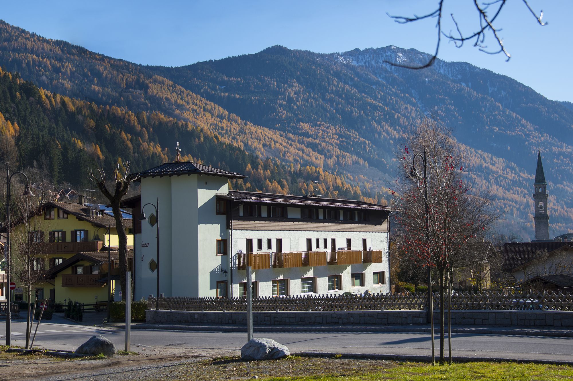 Фото Casteluce Hotel Funivie Pinzolo