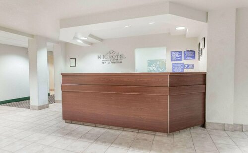 Гостиница Microtel Inn & Suites by Wyndham Marianna в Марианне