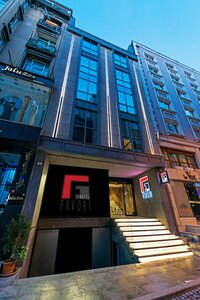 отель Hotel Favori