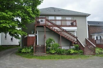 Гостиница Moncton Suites - 267 Universite Ave в Монктоне