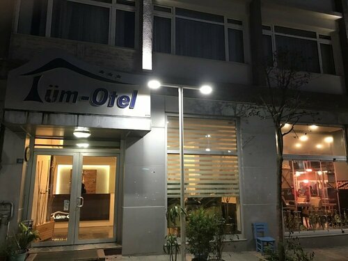 Гостиница Tum Hotel в Бандырме