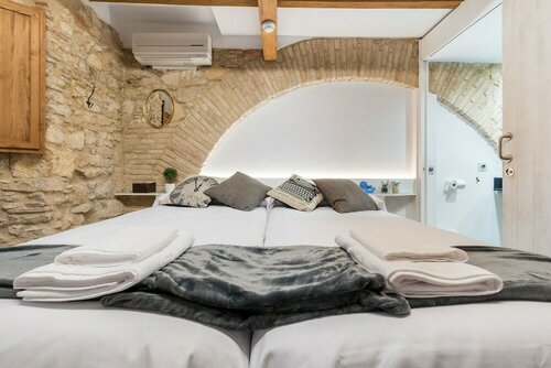 Хостел Hostal 977 в Таррагоне