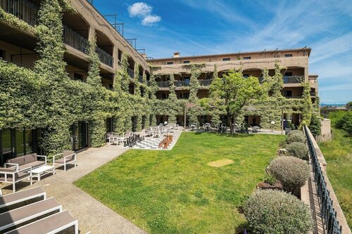 Гостиница Soleil Vacances Hotel les Chevaliers в Каркассоне