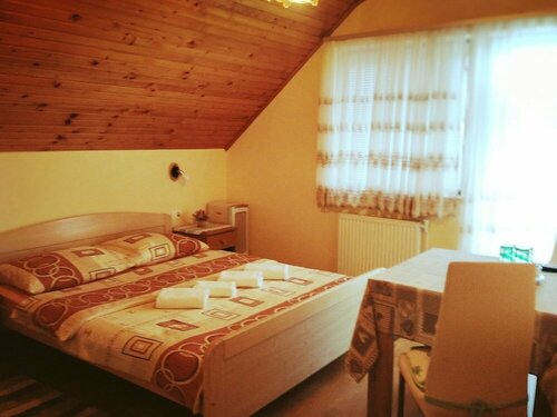 Гостиница Guest House First Stop в Карловацкой жупании