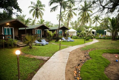 Гостиница Montego Bay Beach Village в Гоа