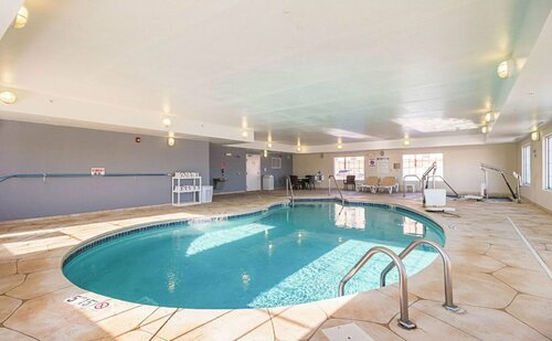 Гостиница Suburban Extended Stay Hotel Waterloo - Cedar Falls в Ватерлоо