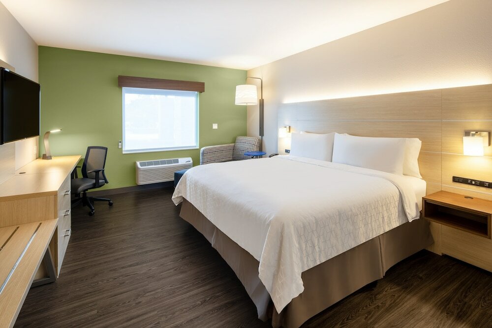 Фото Holiday Inn Express & Suites Ft Myers Beach-Sanibel Gateway, an Ihg Hotel