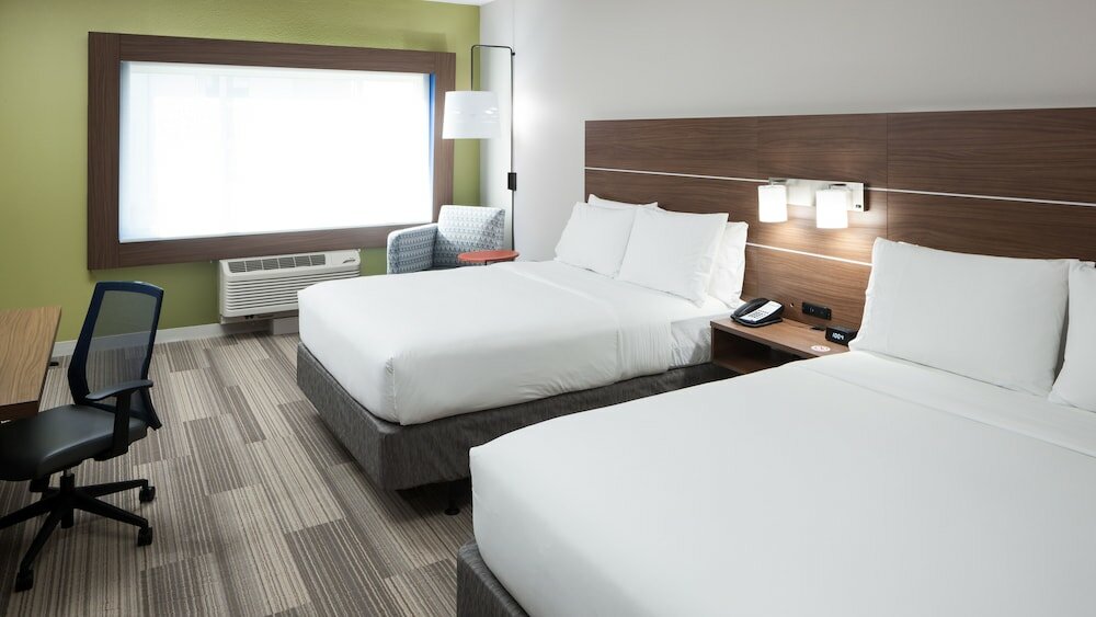 Фото Holiday Inn Express & Suites Orlando at SeaWorld, an Ihg Hotel