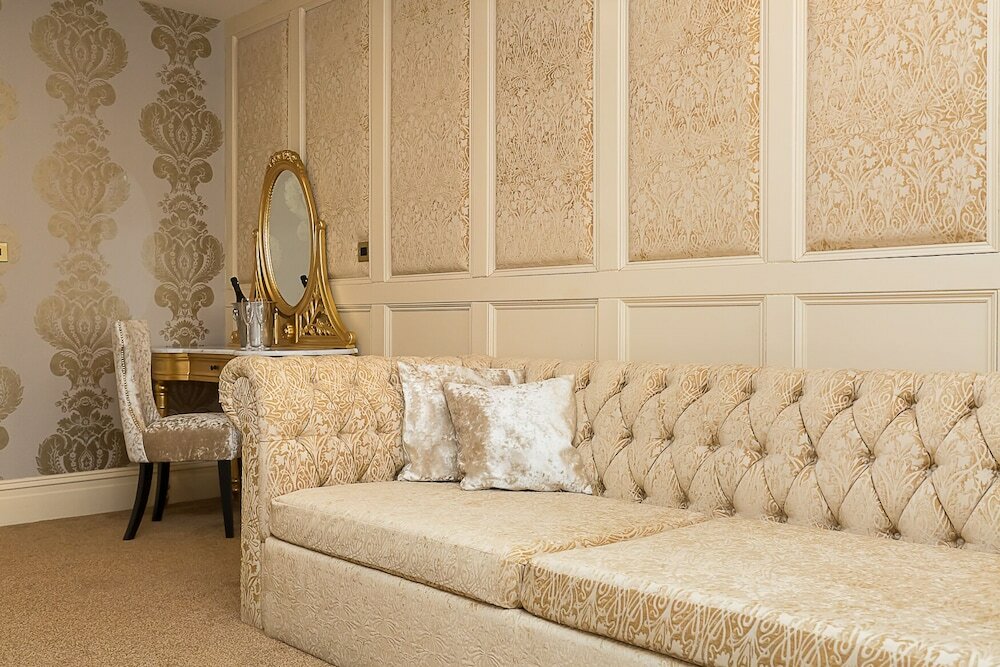 Фото The Dixie Dean Hotel