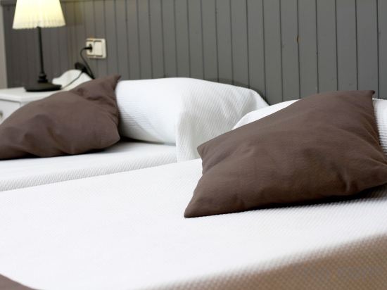 Фото Hotel Isabel de Segura