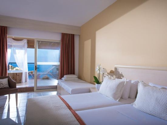 Фото Blue Bay Resort Hotel