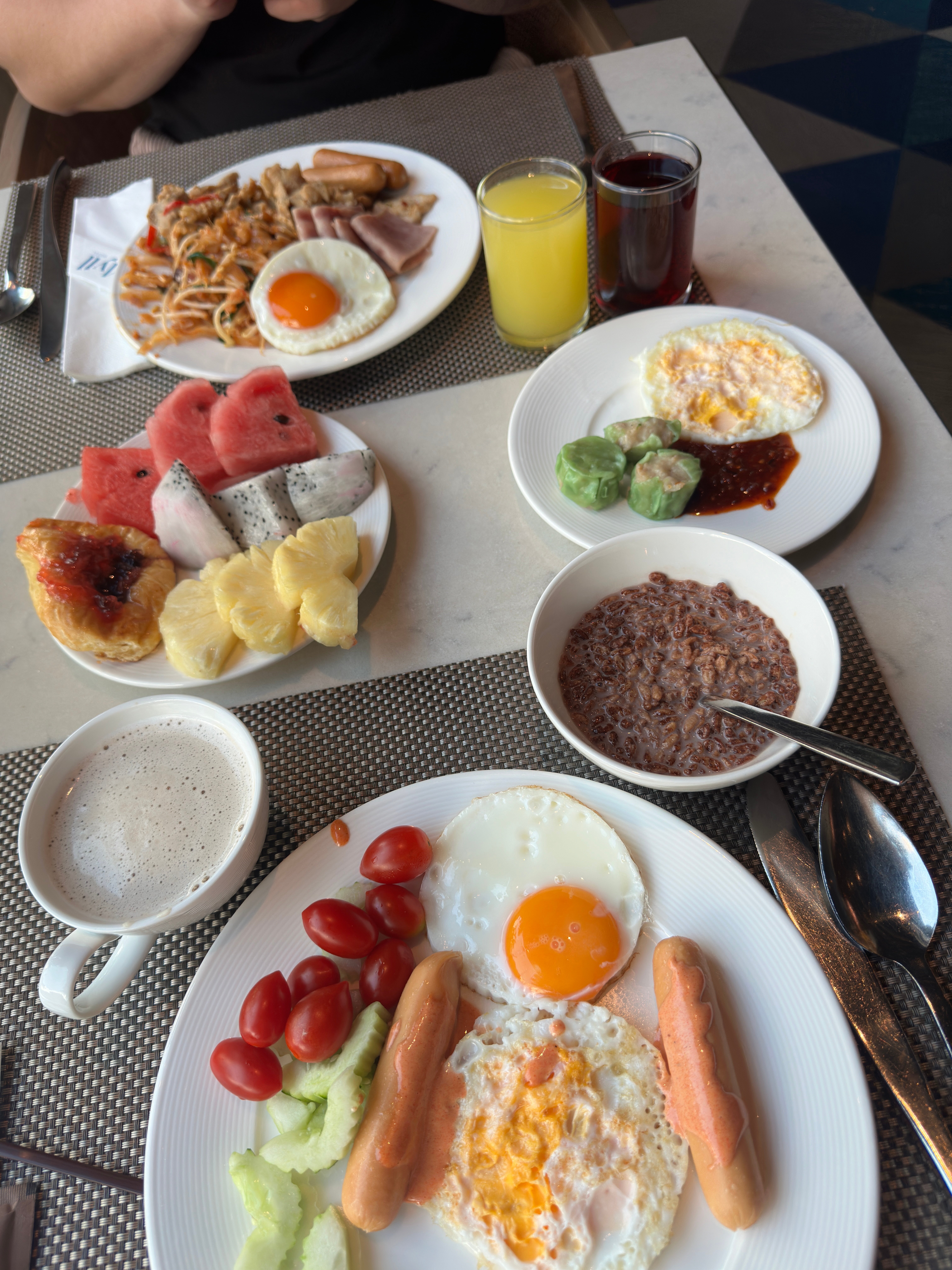 Фото Mytt Hotel Pattaya