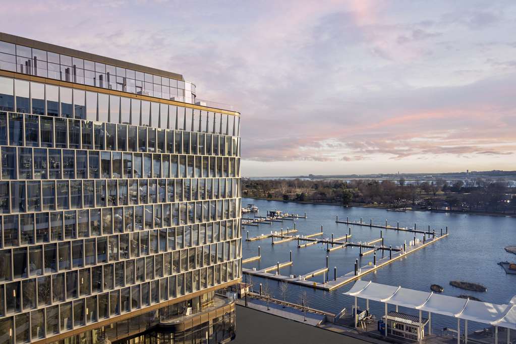 Фото Canopy by Hilton Washington Dc The Wharf