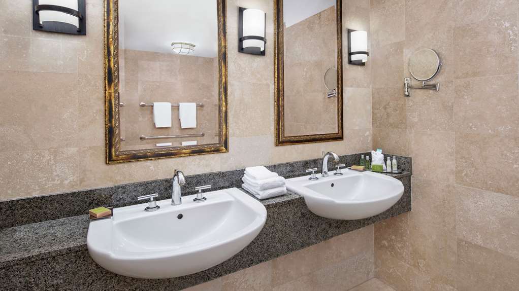 Фото DoubleTree by Hilton Hotel Sunrise - Sawgrass Mills