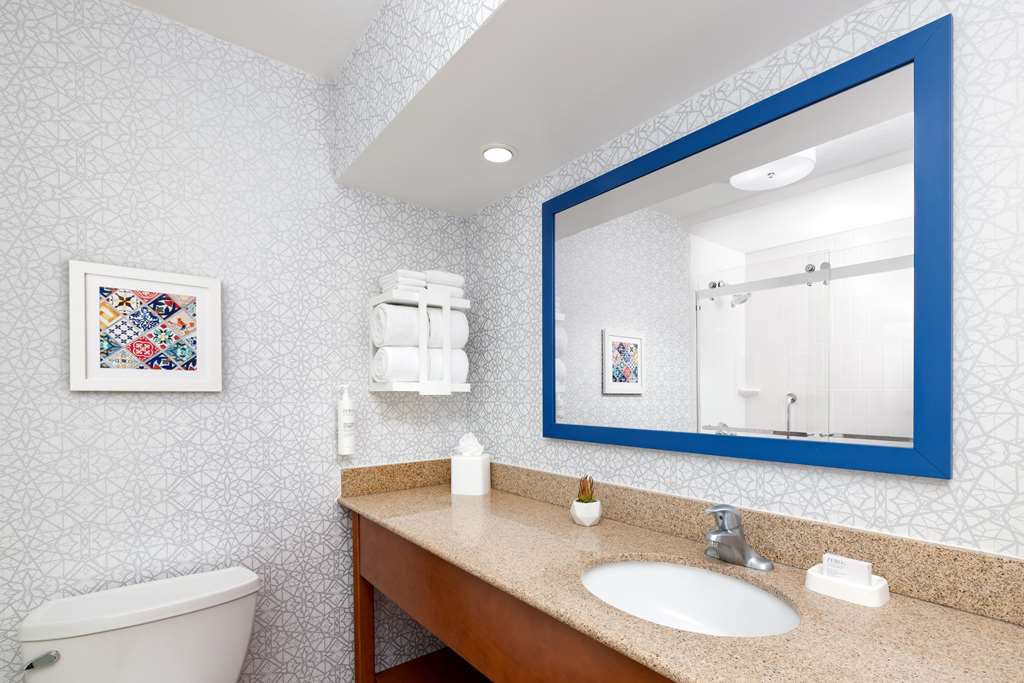 Фото Hampton Inn Laredo