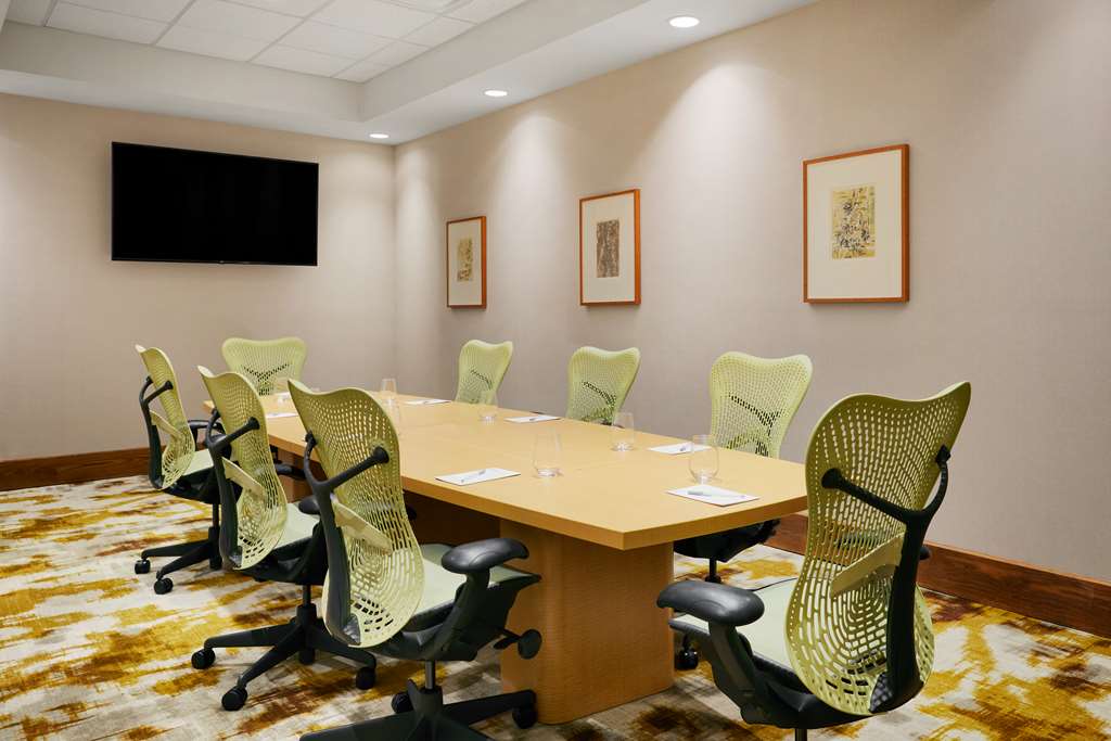 Фото Hilton Garden Inn Dallas Richardson