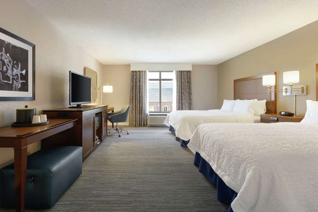Фото Hampton Inn & Suites Nashville Downtown