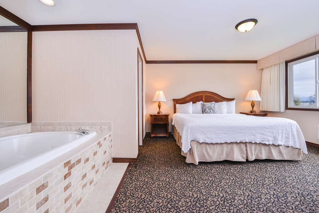 Фото Best Western Edgewater Resort