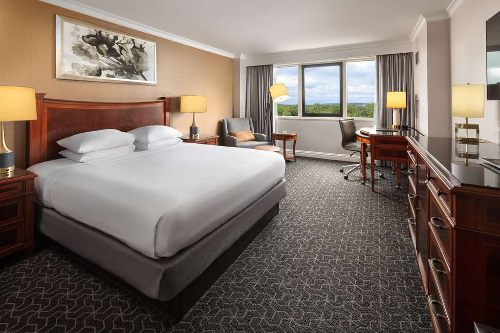 Фото Hilton Short Hills