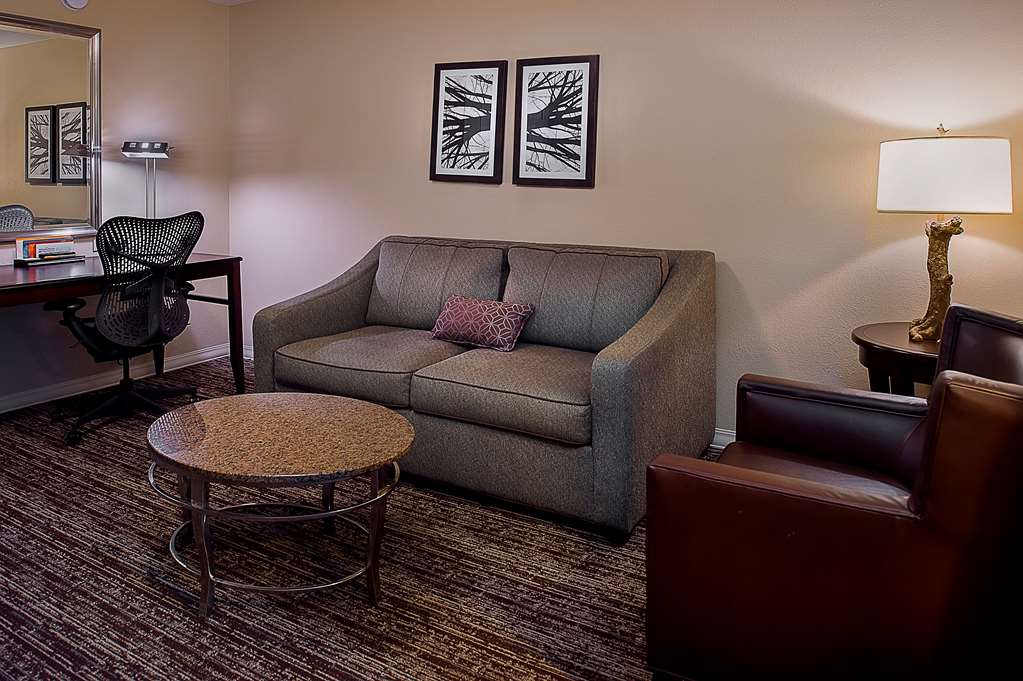 Фото Hilton Garden Inn St. Louis Airport