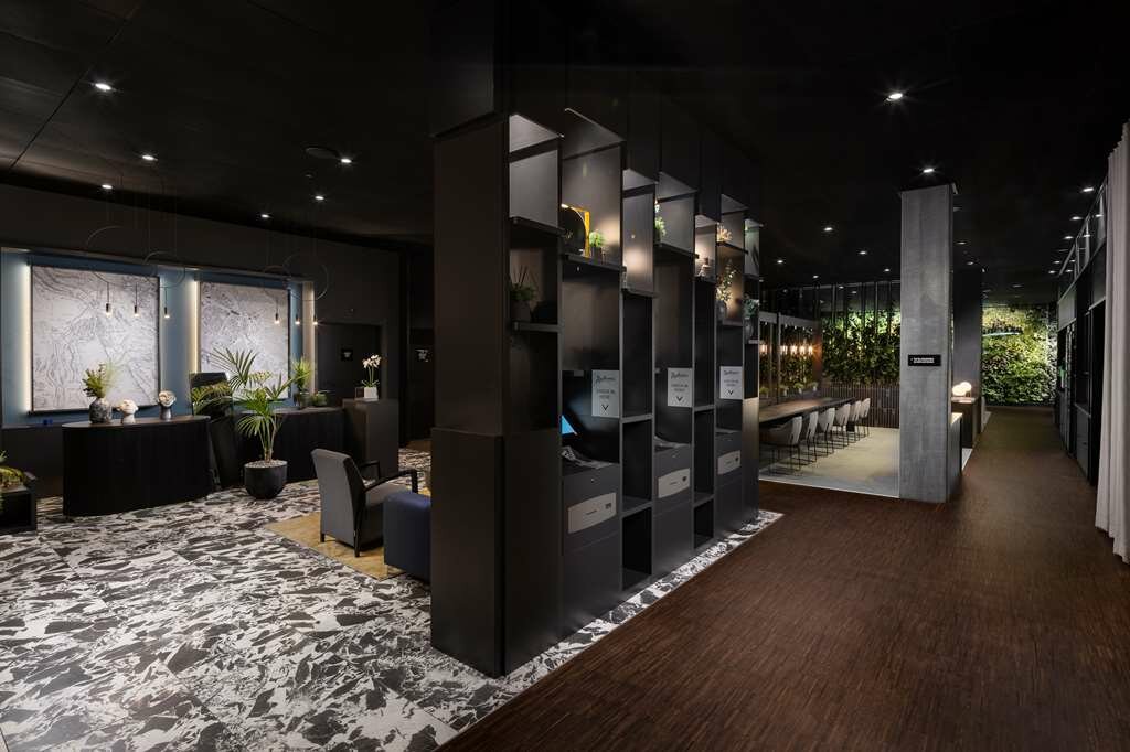 Фото Radisson Hotel & Suites Zurich 