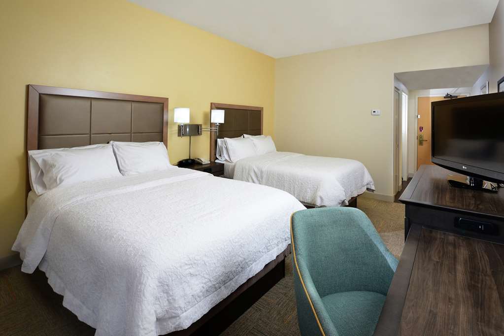 Фото Hampton Inn Martinsville