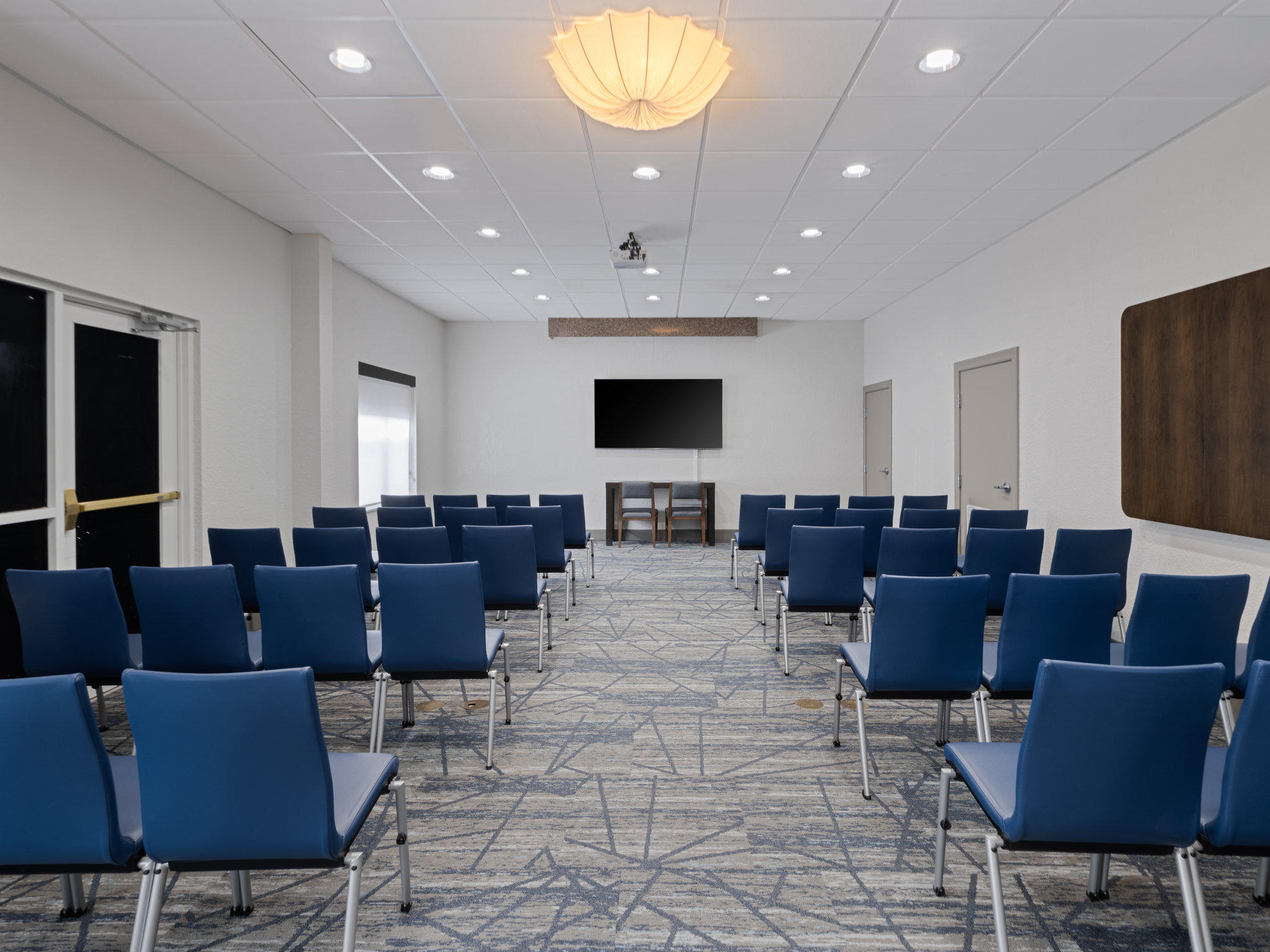 Фото Holiday Inn Express Hotel & Suites Lakeland North - I-4, an Ihg Hotel