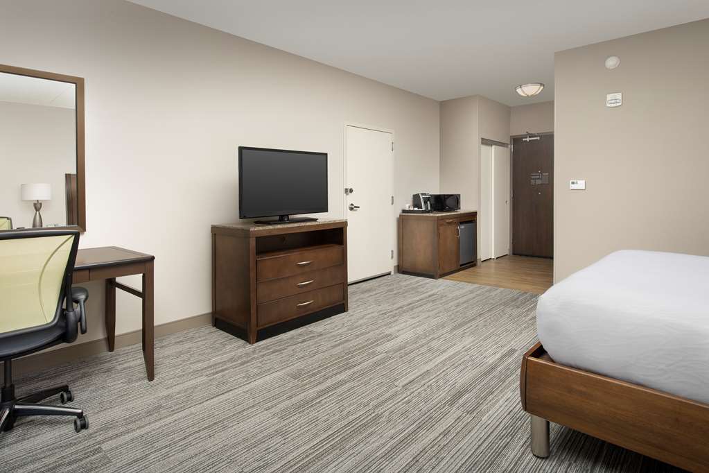 Фото Hilton Garden Inn Charlotte Airport