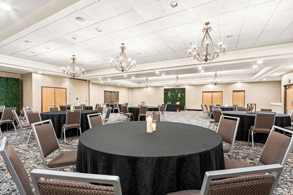 Фото Hampton Inn & Suites Phoenix-Goodyear