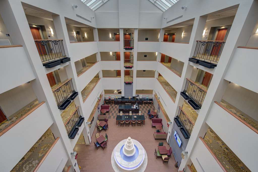 Фото Hampton Inn & Suites Rockville Centre