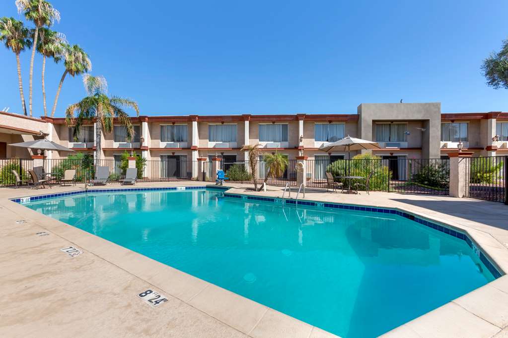 Фото Best Western Phoenix Goodyear Inn