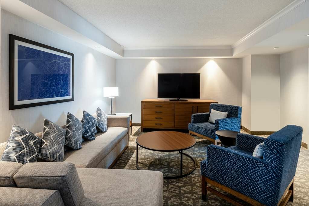 Фото Embassy Suites by Hilton Portland Airport