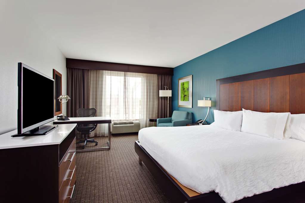 Фото Hilton Garden Inn Victoria