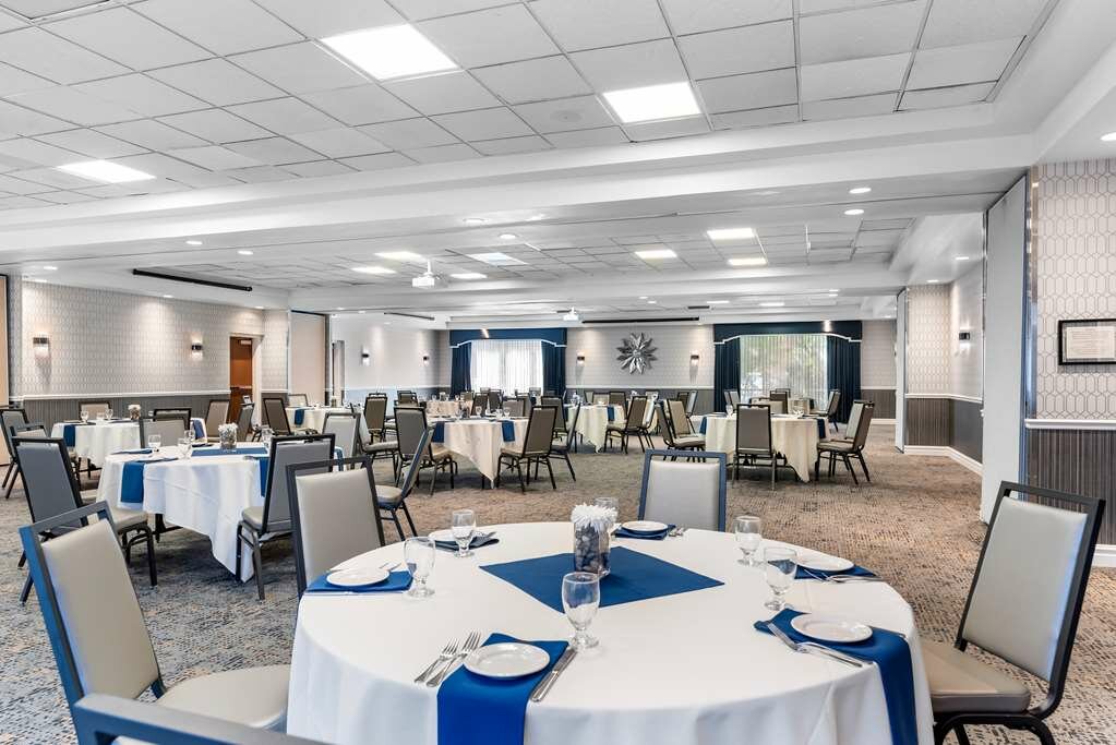 Фото Best Western Plus Abbey Inn